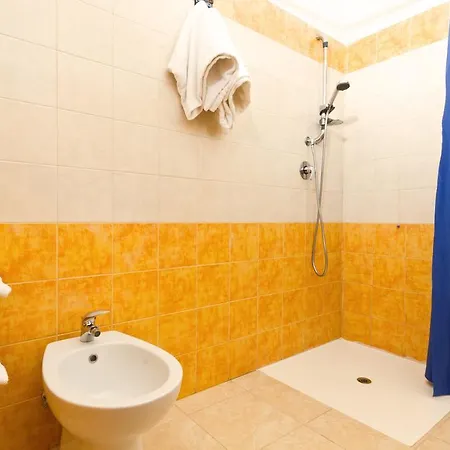 Hotel apartamentowy Marisal 2*